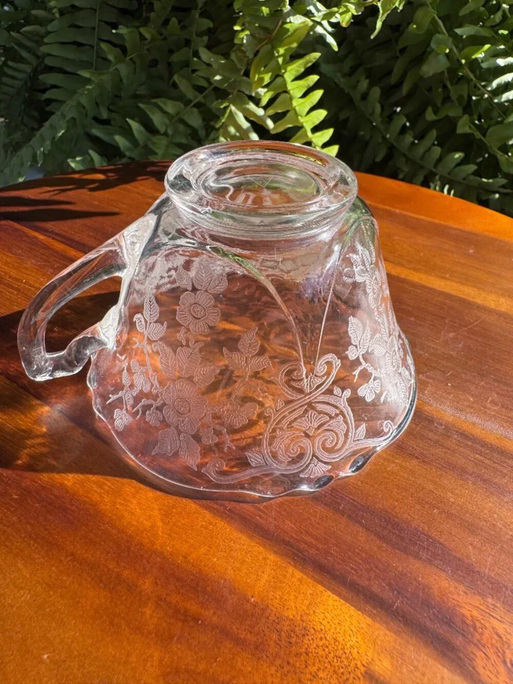Cambridge Glass Company add touch
